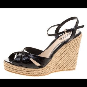 Gucci black patent espadrille wedge sandals size38
